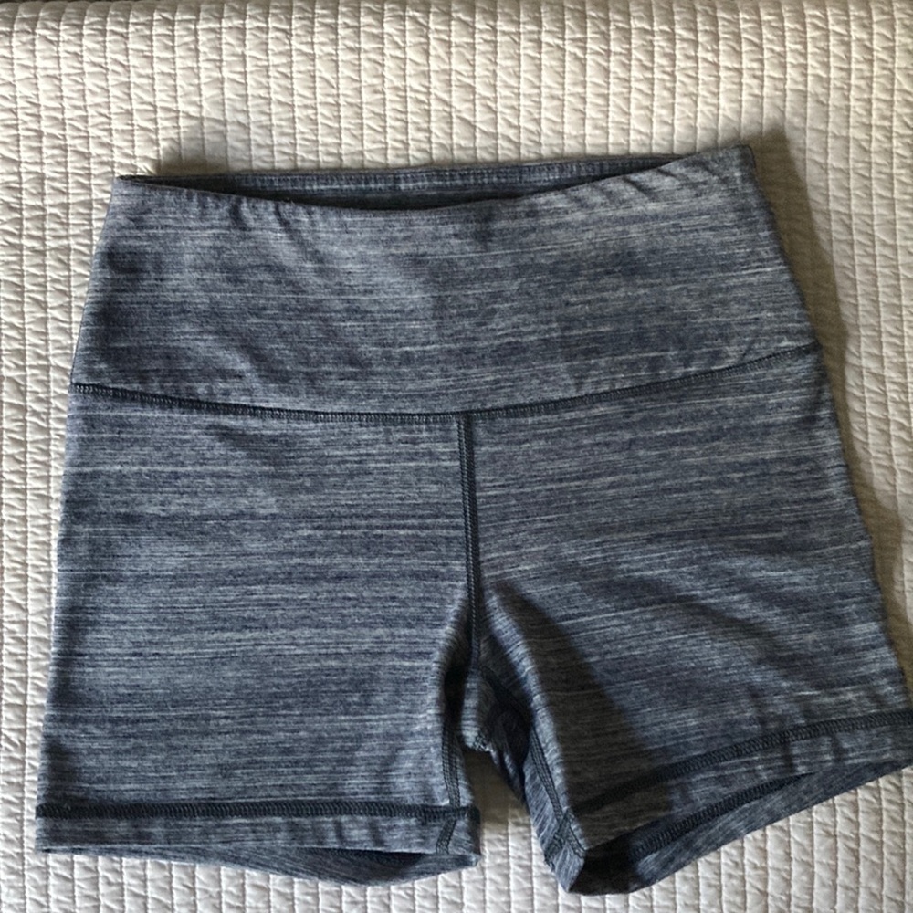 90 Degree by Reflex Gray Shorts. Size M